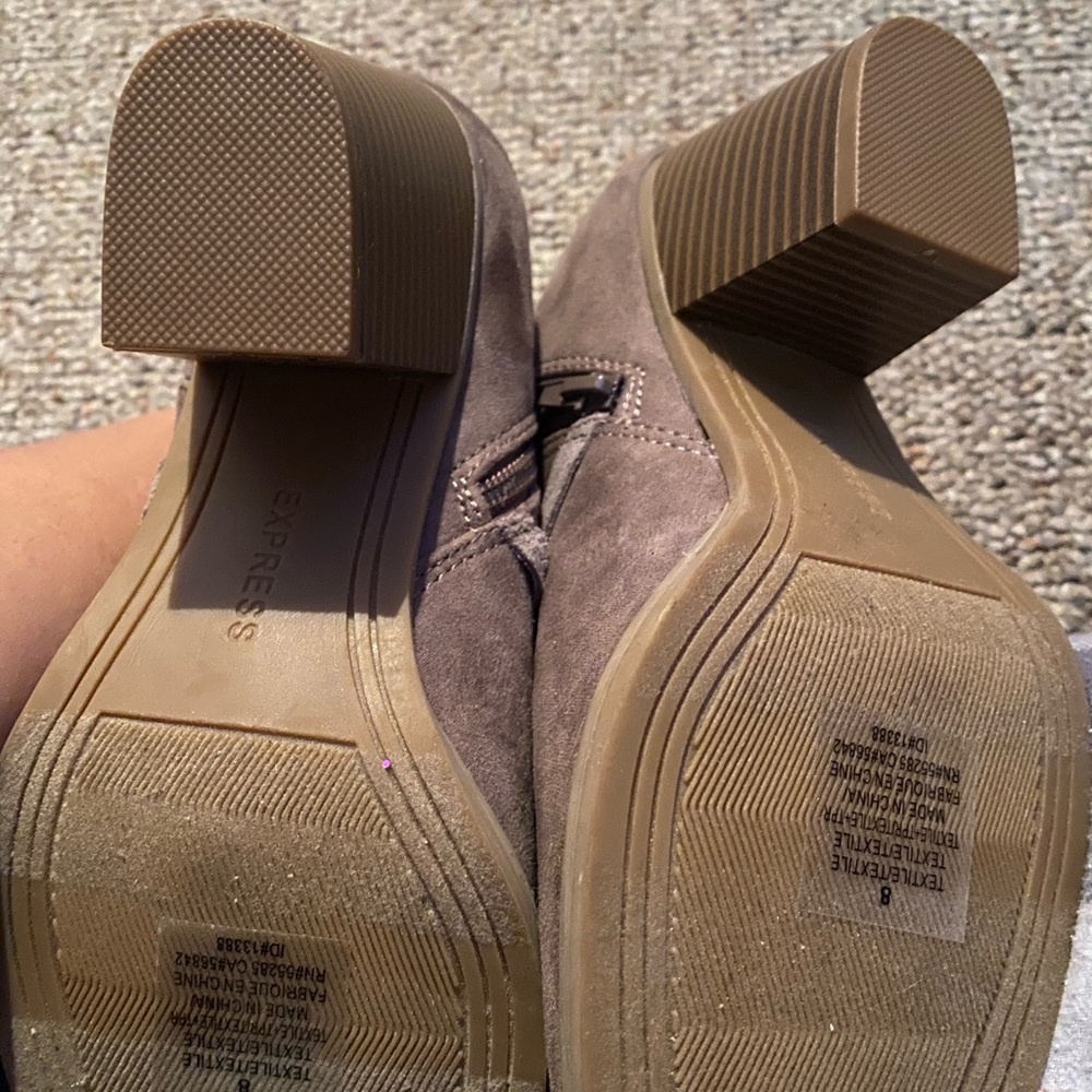 Express ankle Booties - Picture 2 of 2
